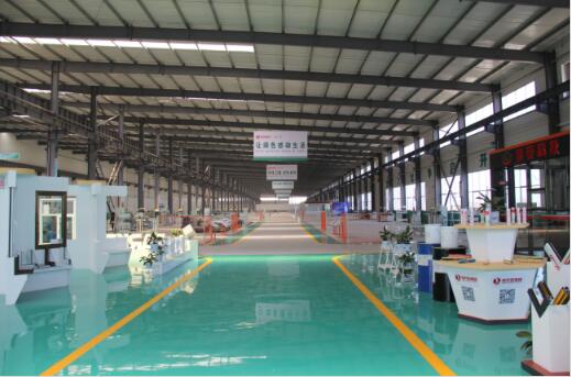 標(biāo)準(zhǔn)門窗生產(chǎn)車間-派克機器